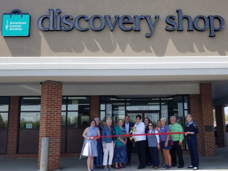 American Cancer Society Fairview Discovery Shop ribbon cutting in front of building