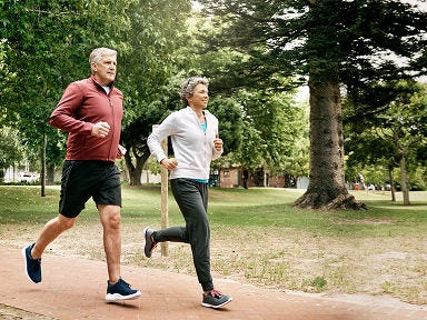A man and woman participating in American Cancer Society Virtual Run Challenge 