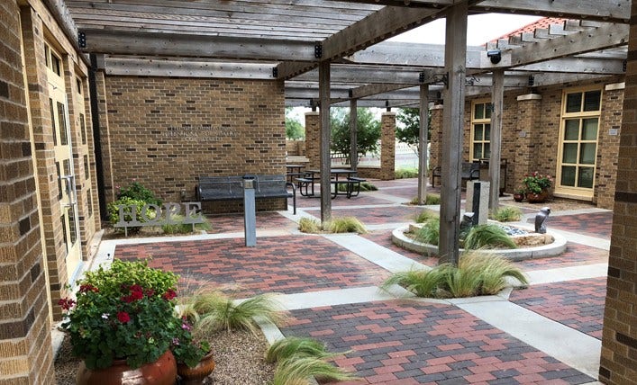 Lubbock, TX Hope Lodge Patio