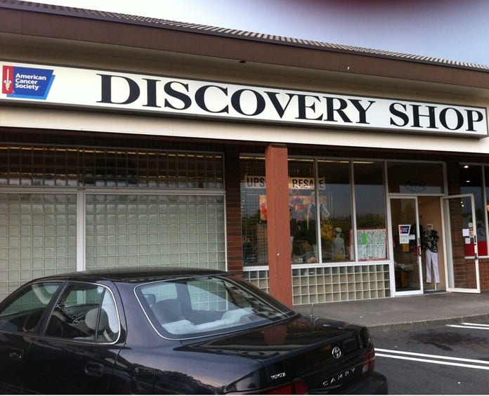 Overlake Discovery Shop  exterior front of building