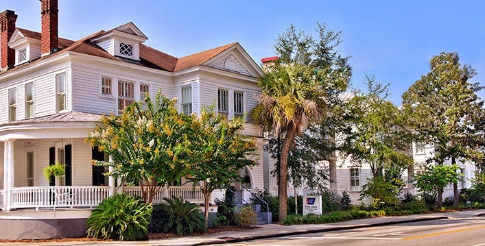 Exterior view of the front of the Charleston Hope Lodge