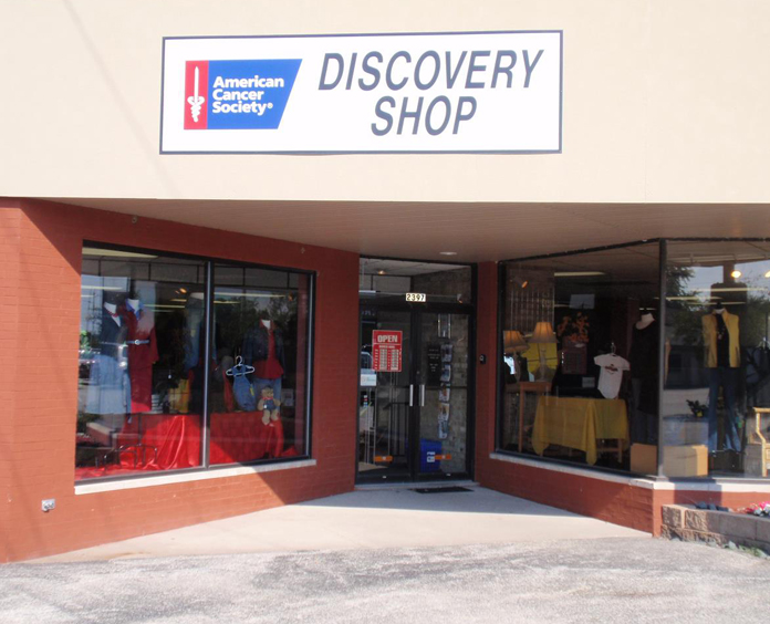 Front exterior photograph of the Bettendorf, IA American Cancer Society Discovery Shop